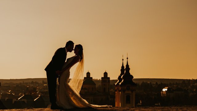 Téli naplemente az Egri várban - Wedding photoshoot in winter